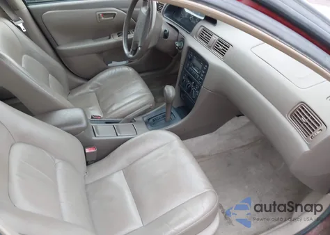 1999 Toyota Camry Xle V6 z USA, uszkodzony, nr VIN JT2BF28K1X0191598